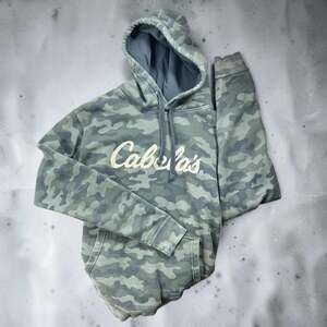 Cabela's Camo Hoodie Mens M Medium Script Logo Pullover Sweatshirt Green Gray
